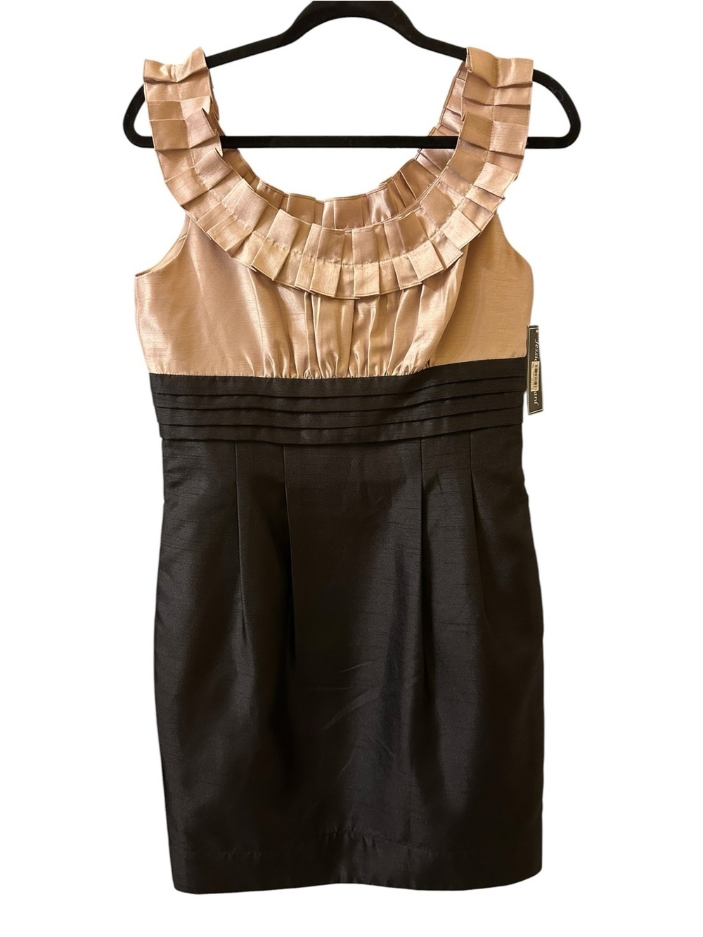 Jessica Howard Two-Tone Satin Ruffle Neck Dress - Champagne and Black size 8